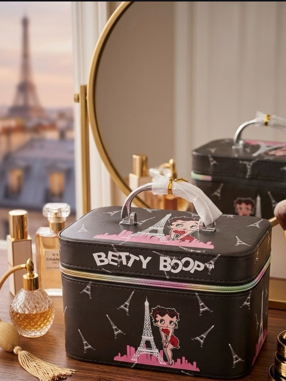 Betty Boop Black & Pink Paris Cosmetic Train Case